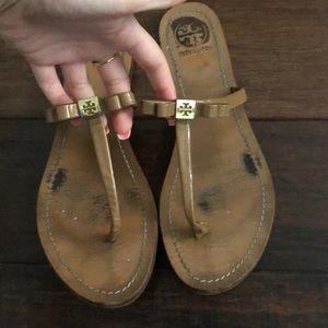 Tory burch thong sandals